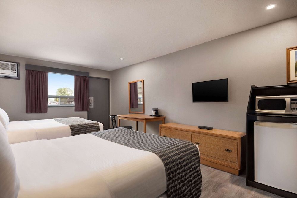 Room, 2 Queen Beds, Accessible, Non Smoking