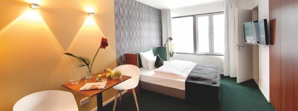 undefined Pandion Boardinghouse