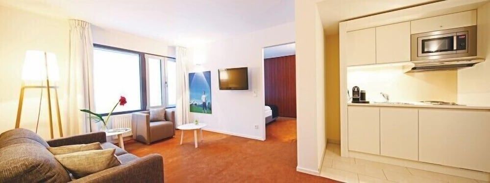 undefined Pandion Boardinghouse 2