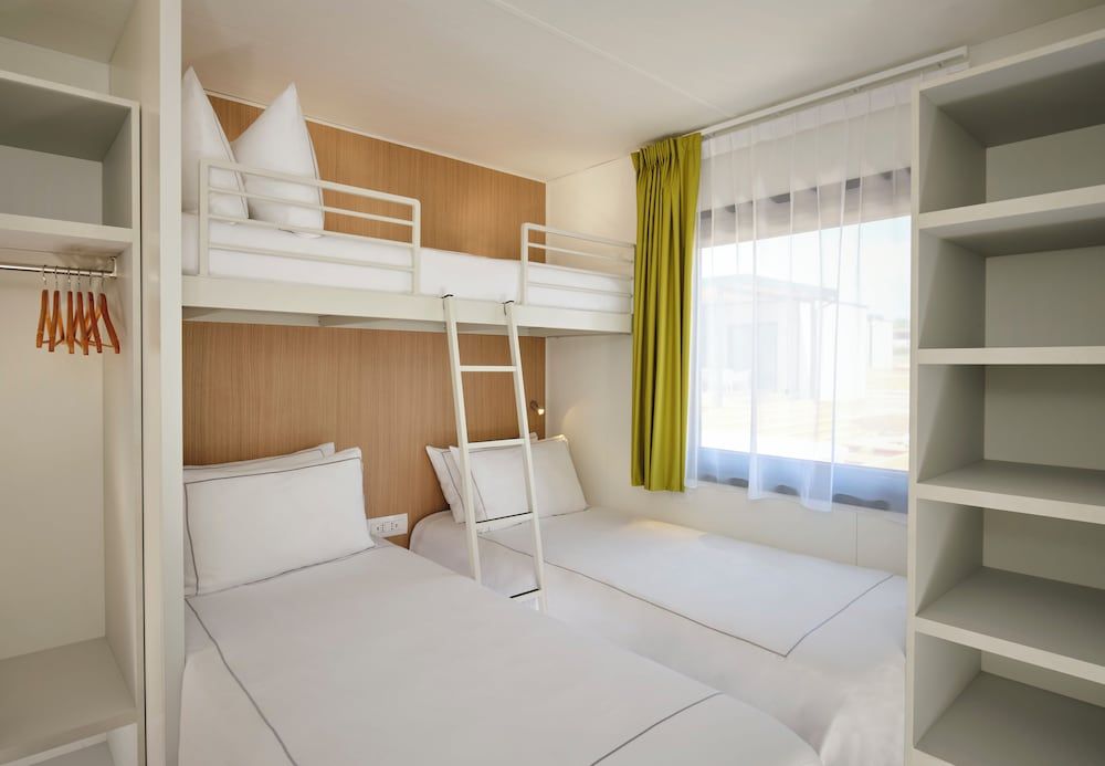 Deluxe Camping Villa With Private Pool - first row to the sea