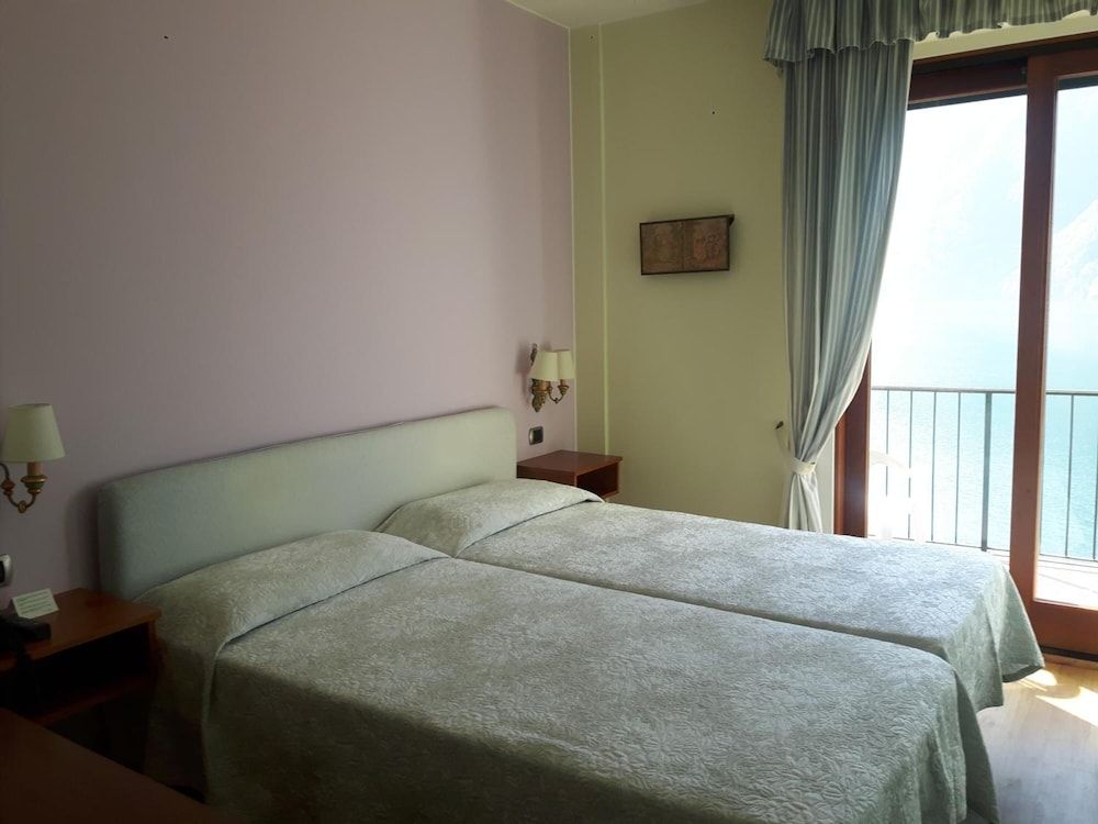 Comfort Twin Room, Balcony, Lake View