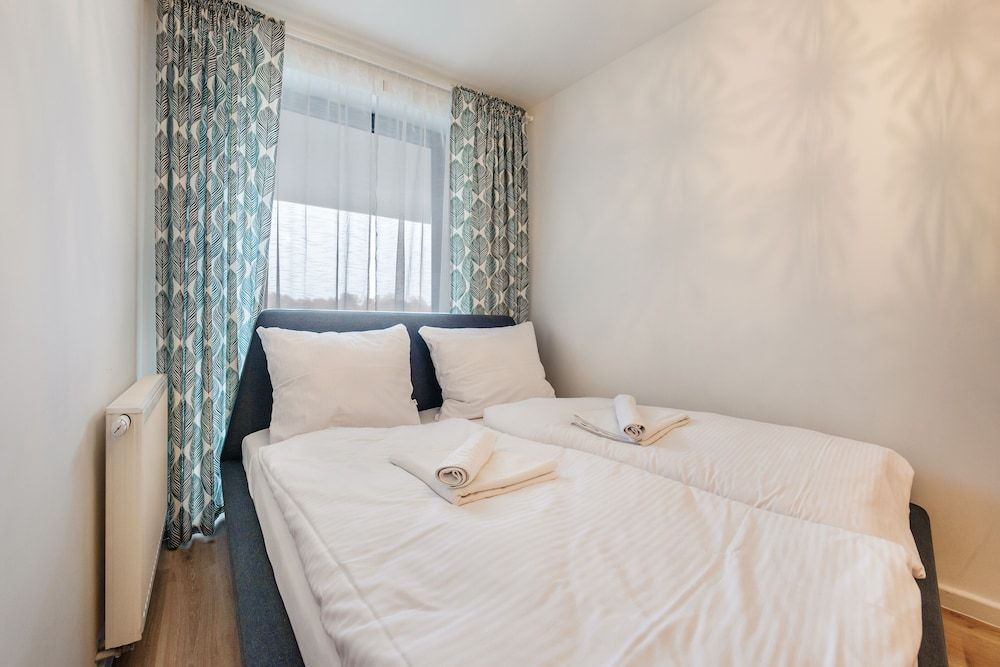 Apartment (2 B)