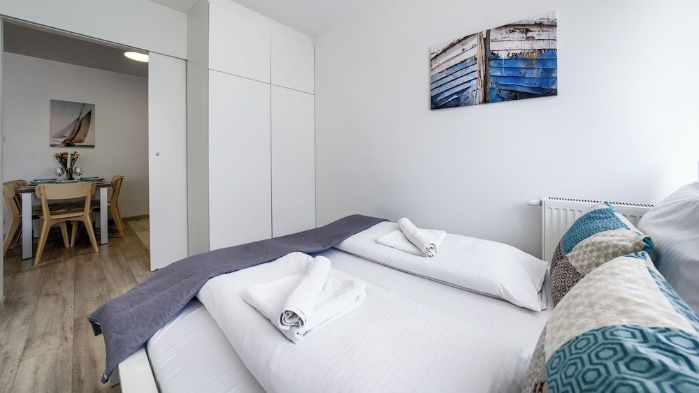 Apartment (A 30)