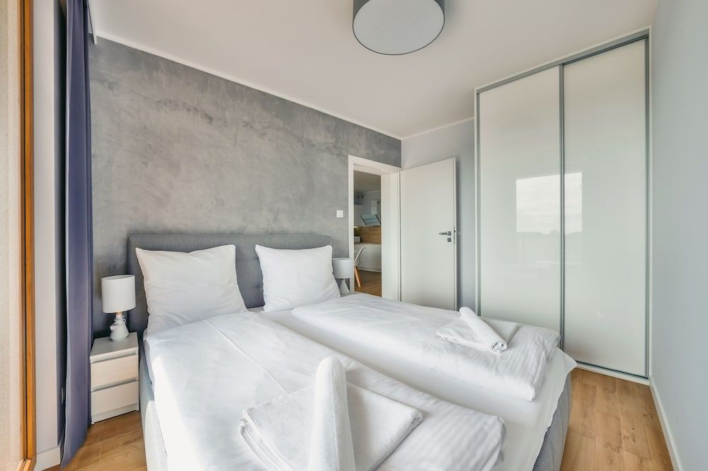 Apartment (35A)