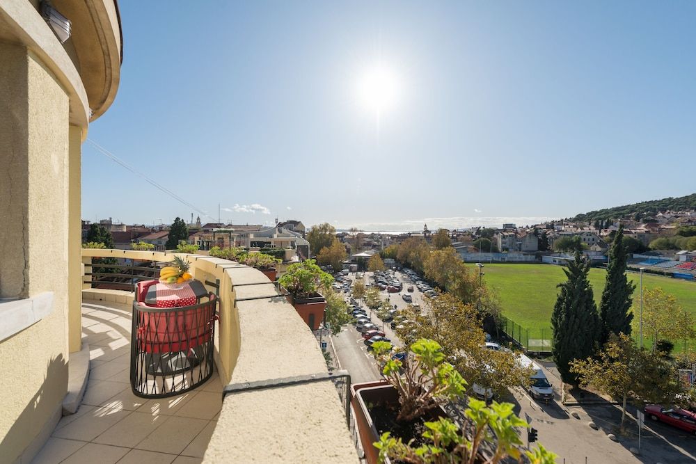 undefined Metropole Luxury Rooms 2