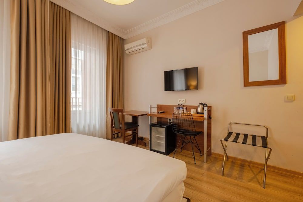 Sisli MLS Hotel Standard Double Room 6