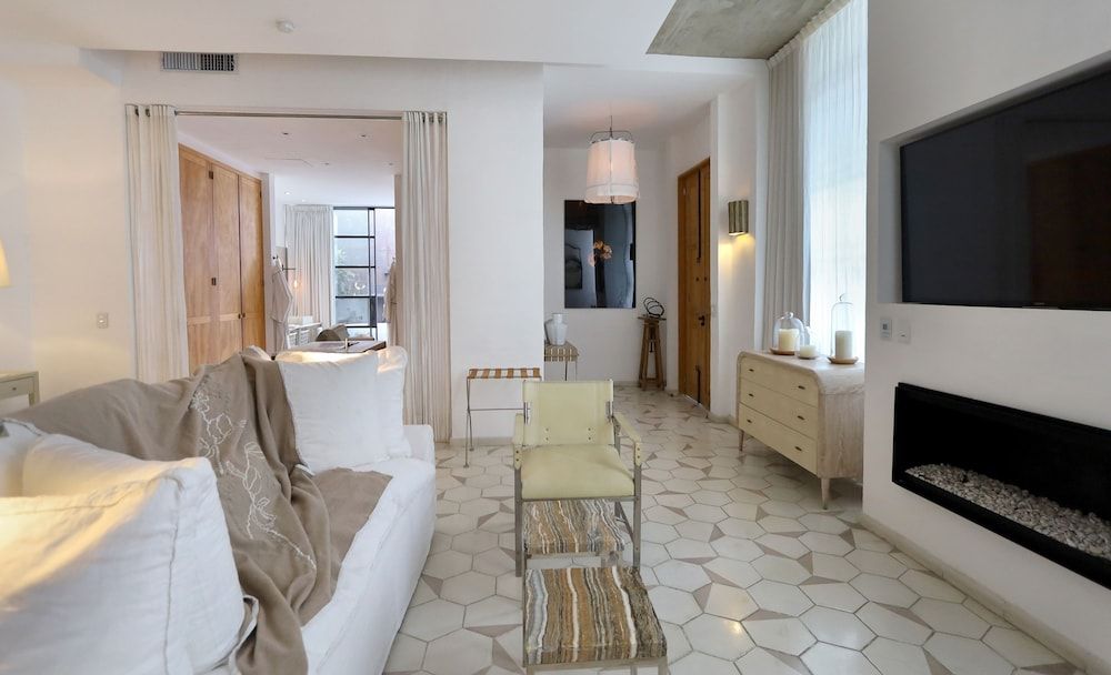 LOtel-Casa Arca Signature Suite King 9