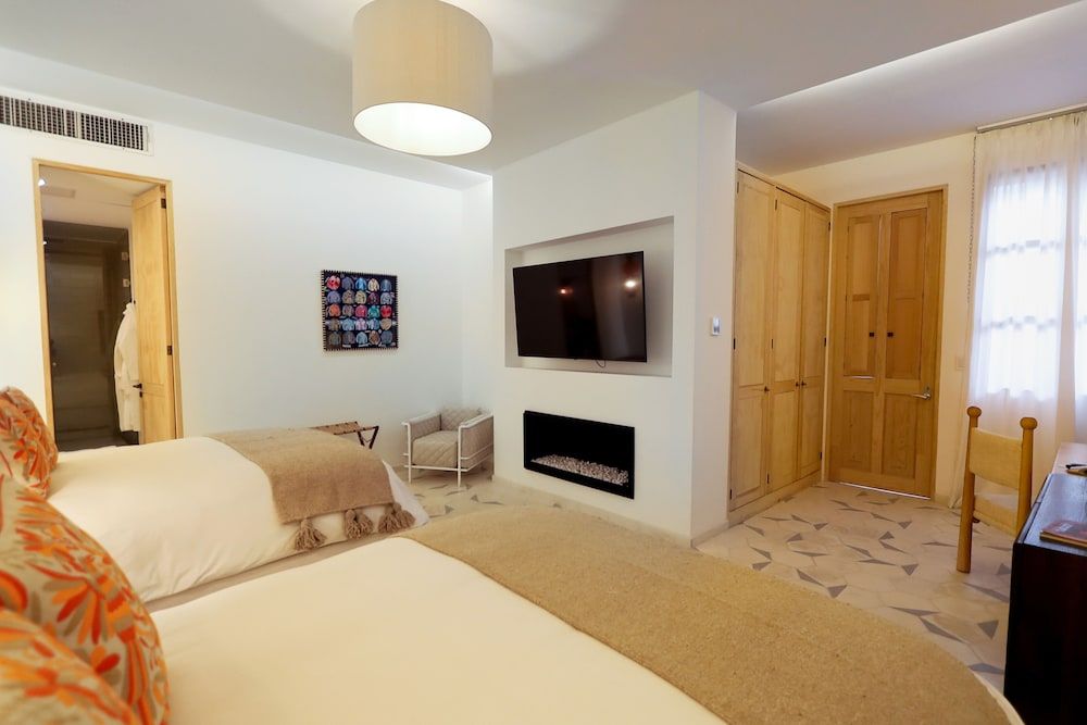 LOtel-Casa Arca Deluxe Double Room 4