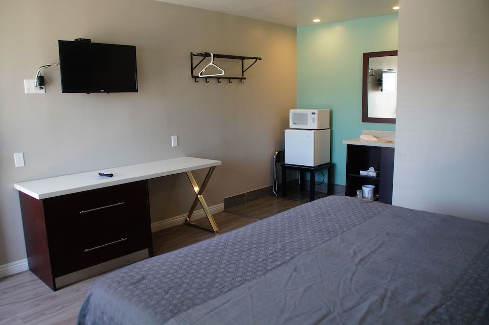 Deluxe Room, 1 King Bed, Non Smoking