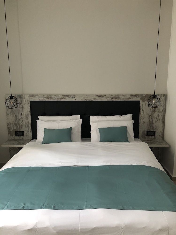 undefined Evita Asty 2