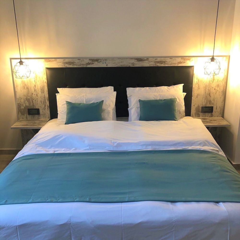 undefined Evita Asty 5