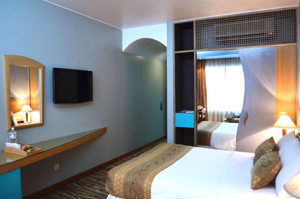 undefined Hotel La Vinci