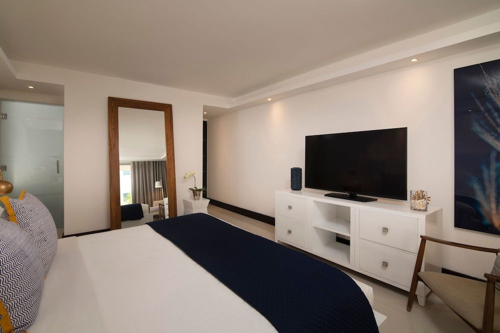 Suite, 3 Bedrooms, Non Smoking, Ocean View (Balcony)