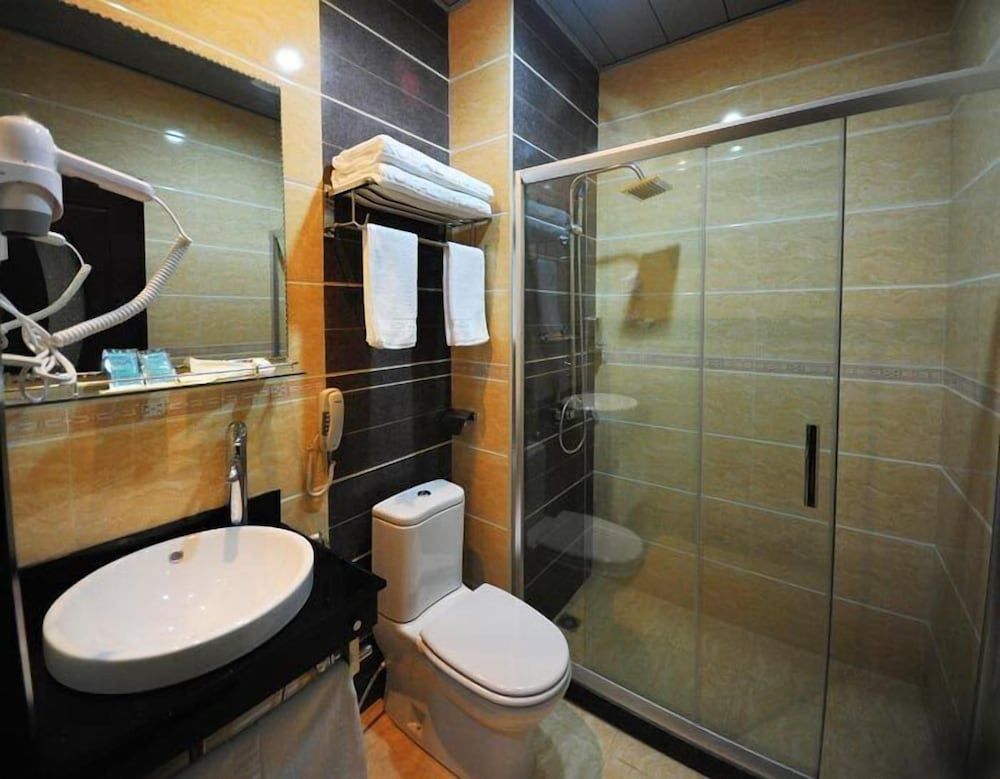 undefined Royal Hotel 10