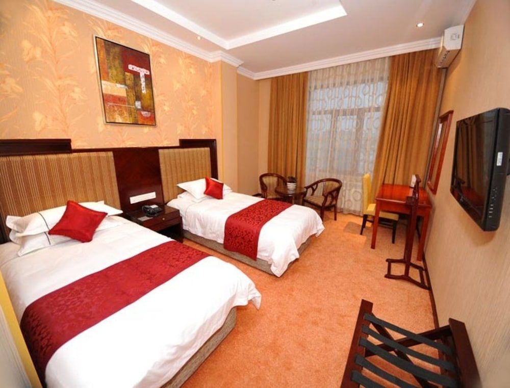 undefined Royal Hotel 2