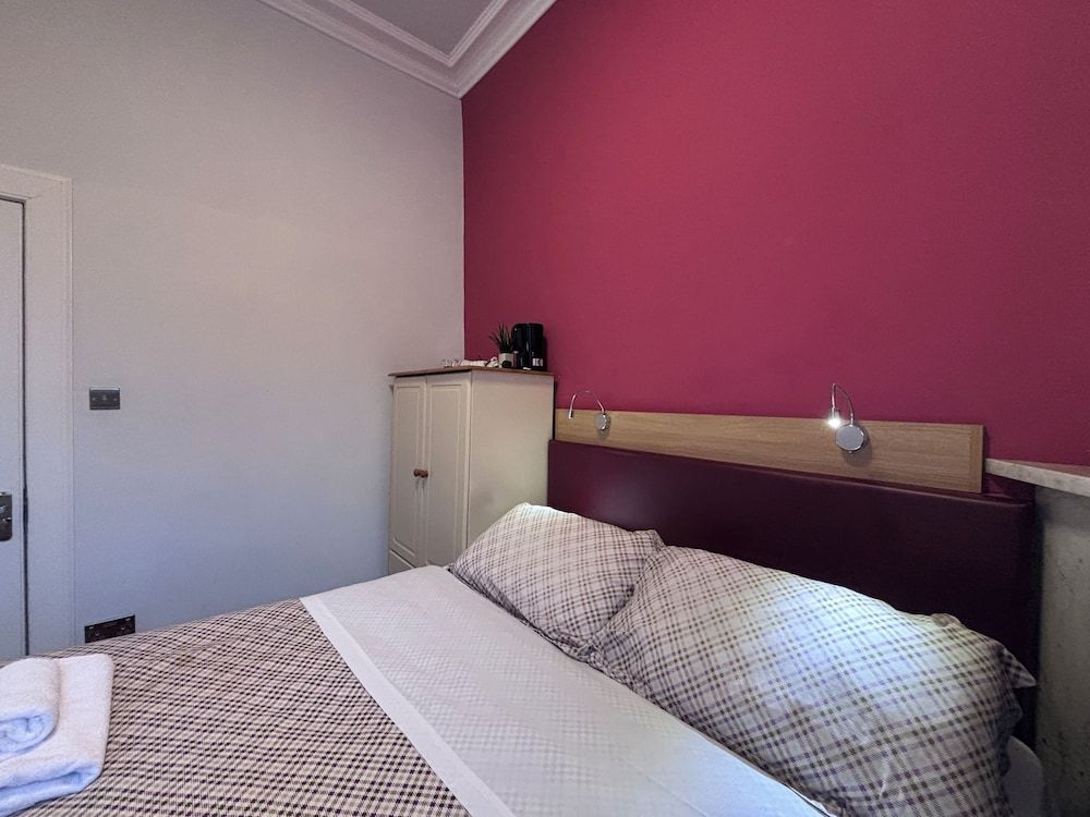 Regent House Hotel Double Room, Shared Bathroom (3rd floor, no lift )