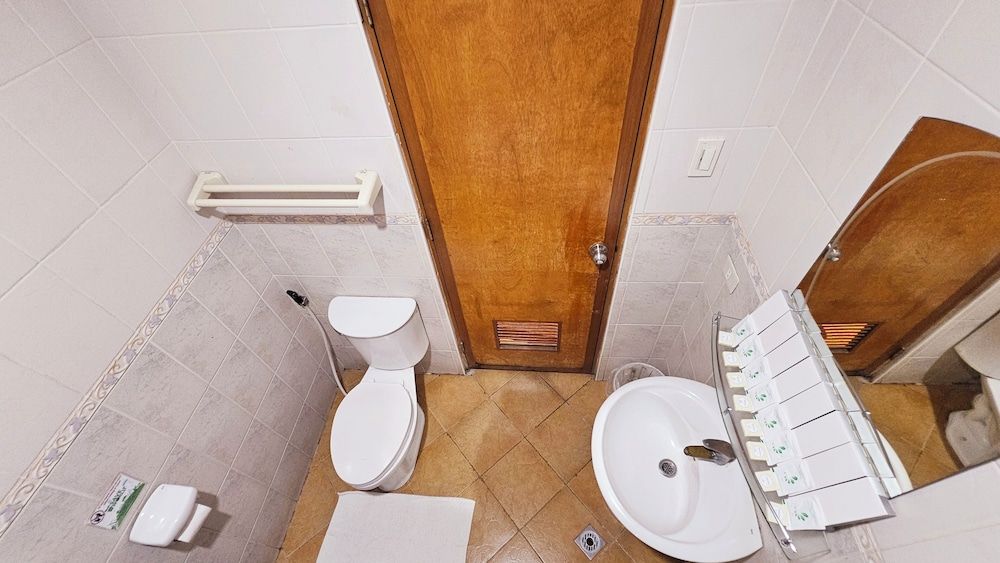 Subic Waterfront Resort And Hotel Waterfront Family Suite 14