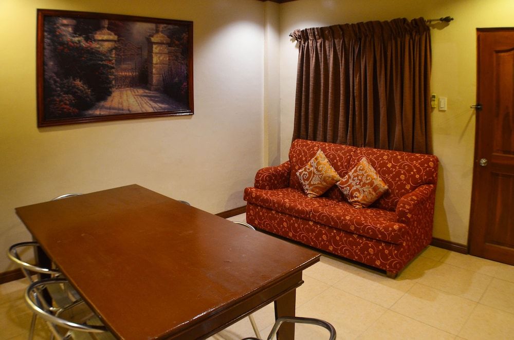 Subic Waterfront Resort And Hotel Waterfront Family Suite 2