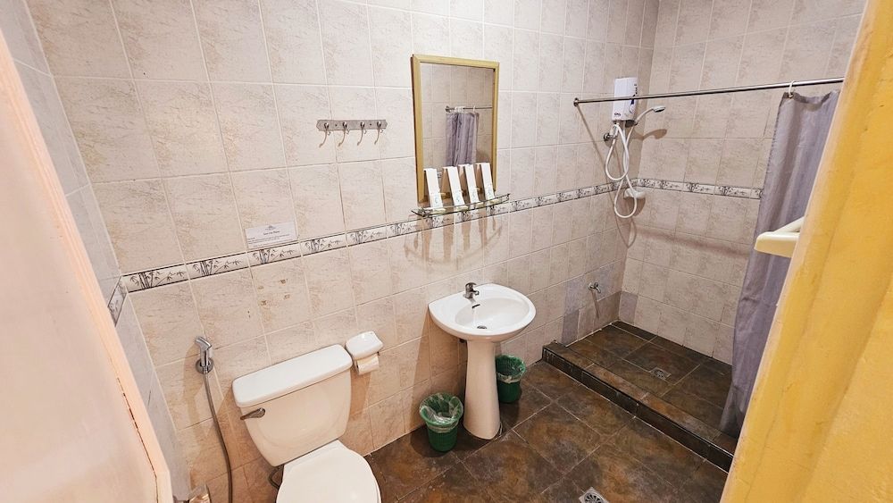 Subic Waterfront Resort And Hotel Premier Suite 7