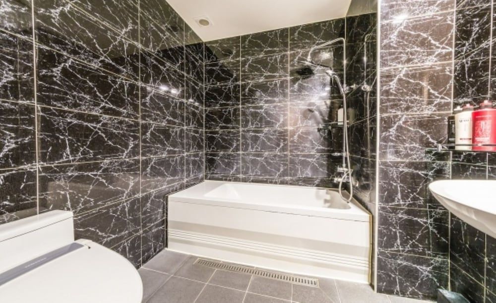 Rampart Hotel Double Room 19