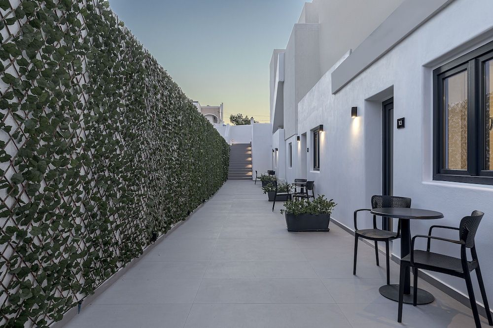 undefined Onyx Hotel & Suites 6