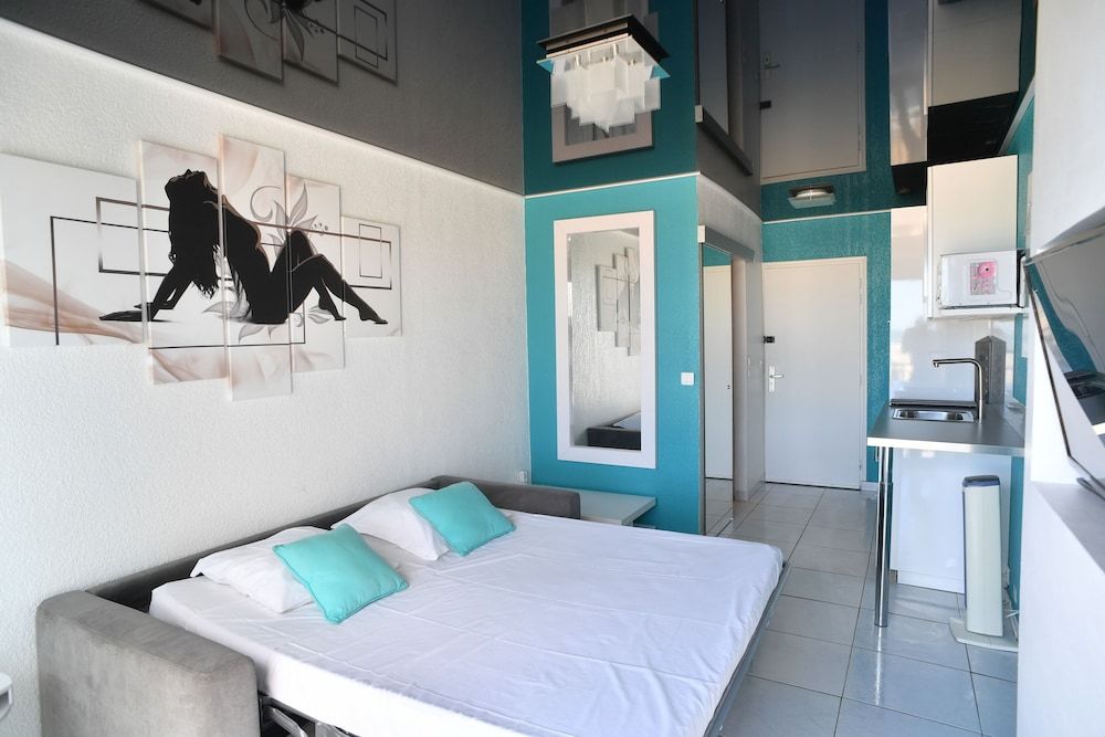 Luxury Single Studio for Single