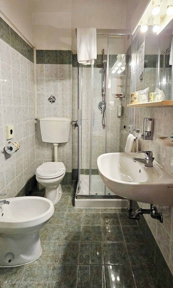 undefined Hotel Terminus & Plaza 8