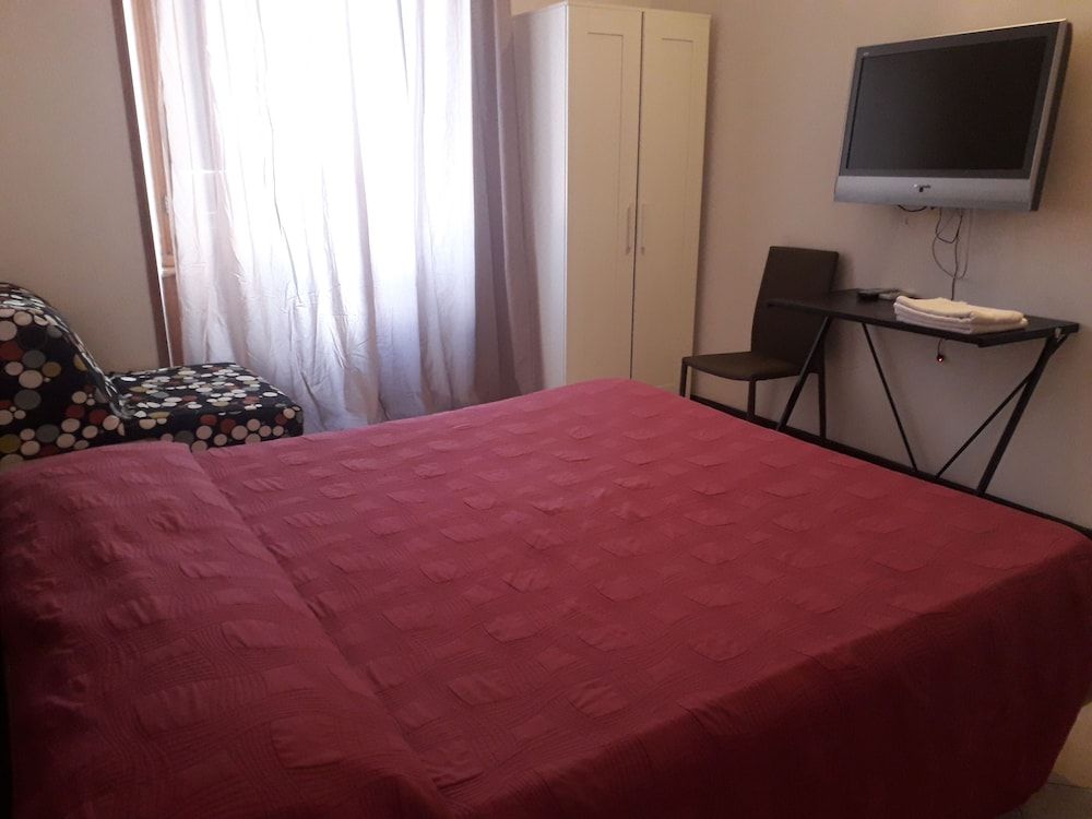 undefined Kaydees House 5