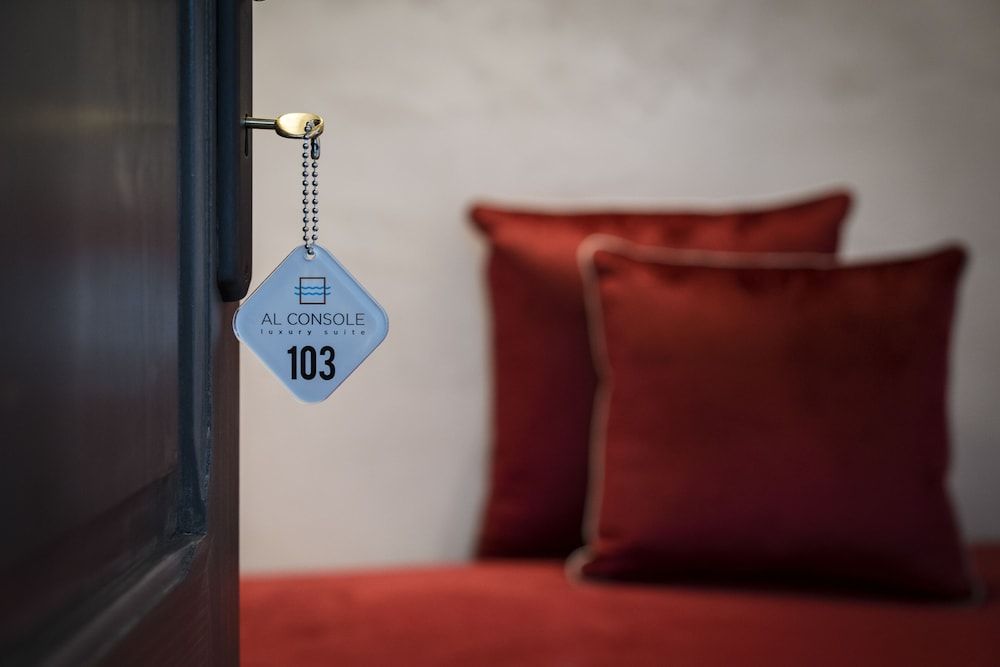 Al Console Luxury Suite Classic Suite, Sea View 7