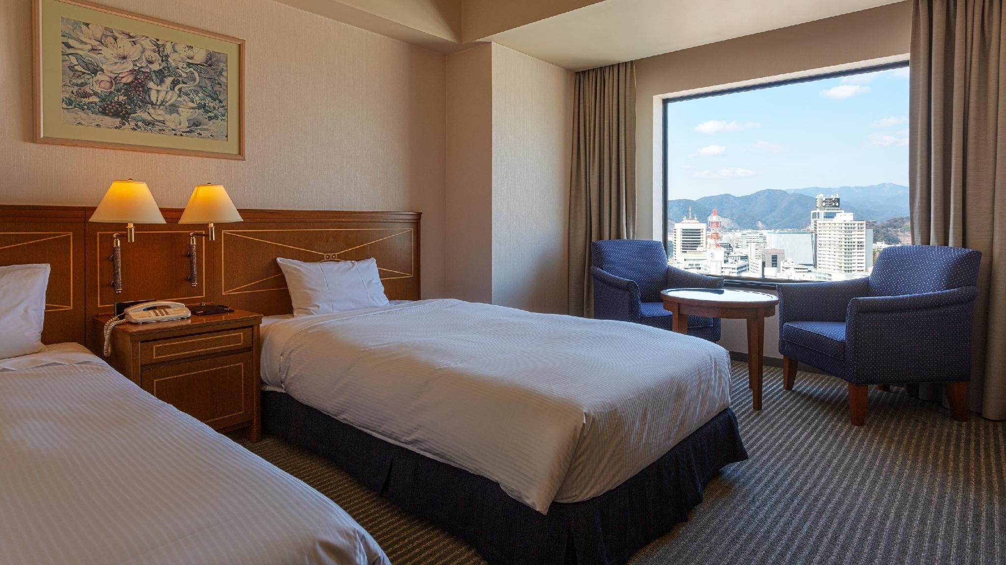 Business Twin Room - Non-Smoking