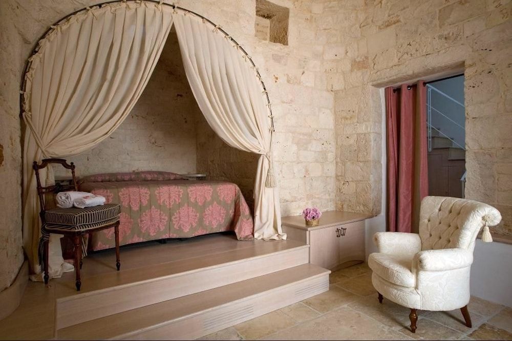 Luxury Duplex, Jetted Tub
