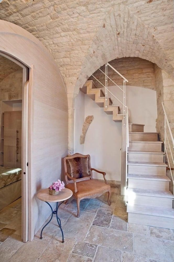 Superior Duplex, Terrace