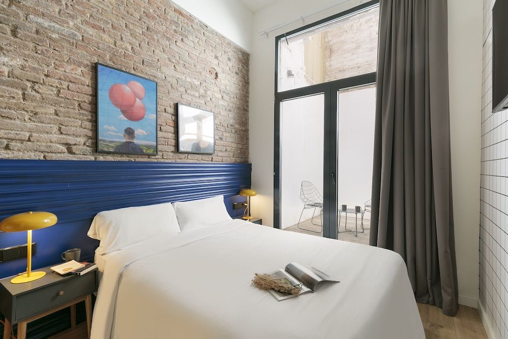 Double Room, 1 Queen Bed, Patio (4)