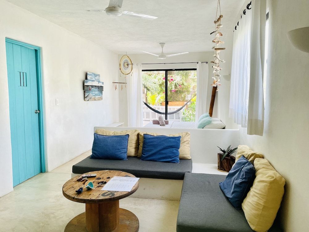 LunArena Barefoot Comfort Arena Suite with garden/pool view 7