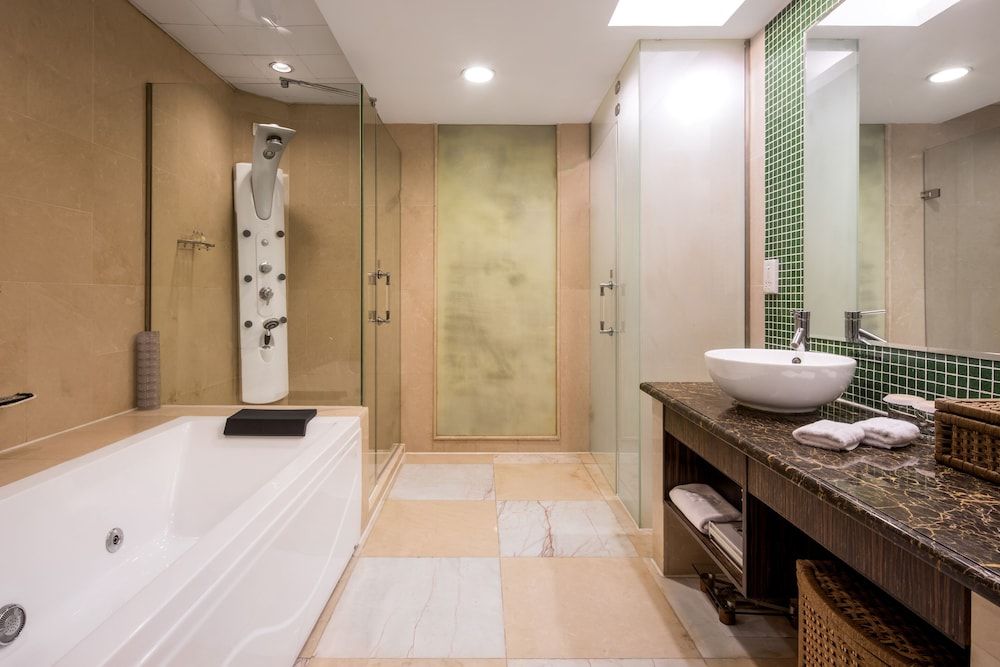 undefined Asia International Hotel Guangzhou - Overseas Buyer Registration Services in Hotel & Free Shuttle between Hotel and Exhibition Center during Canton Fair 8