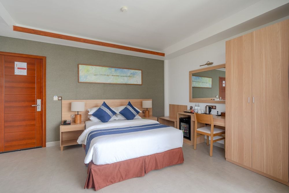 Ayala Ocean View Superior Double Room 3