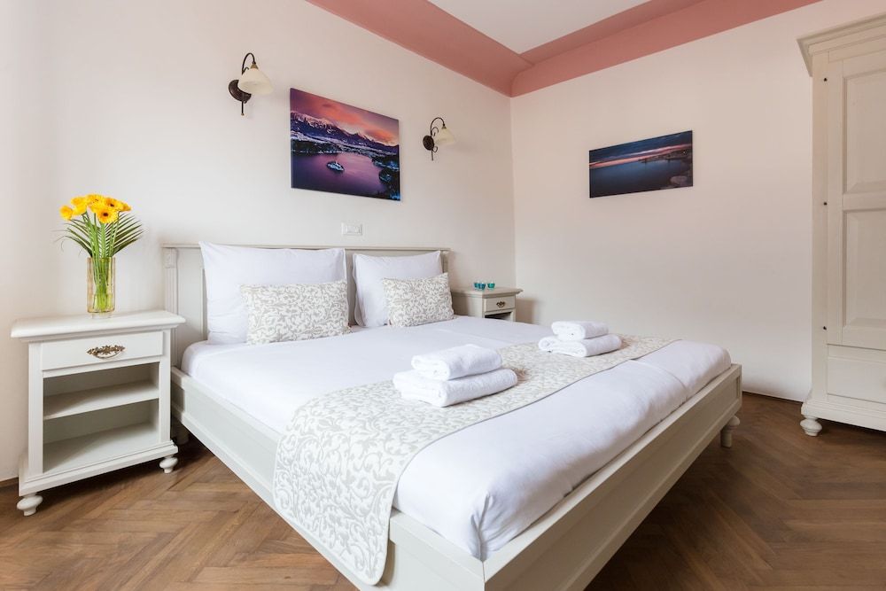 undefined Barbo Palace