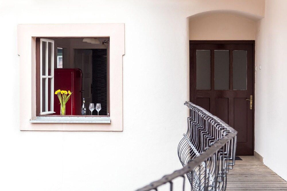 undefined Barbo Palace 6