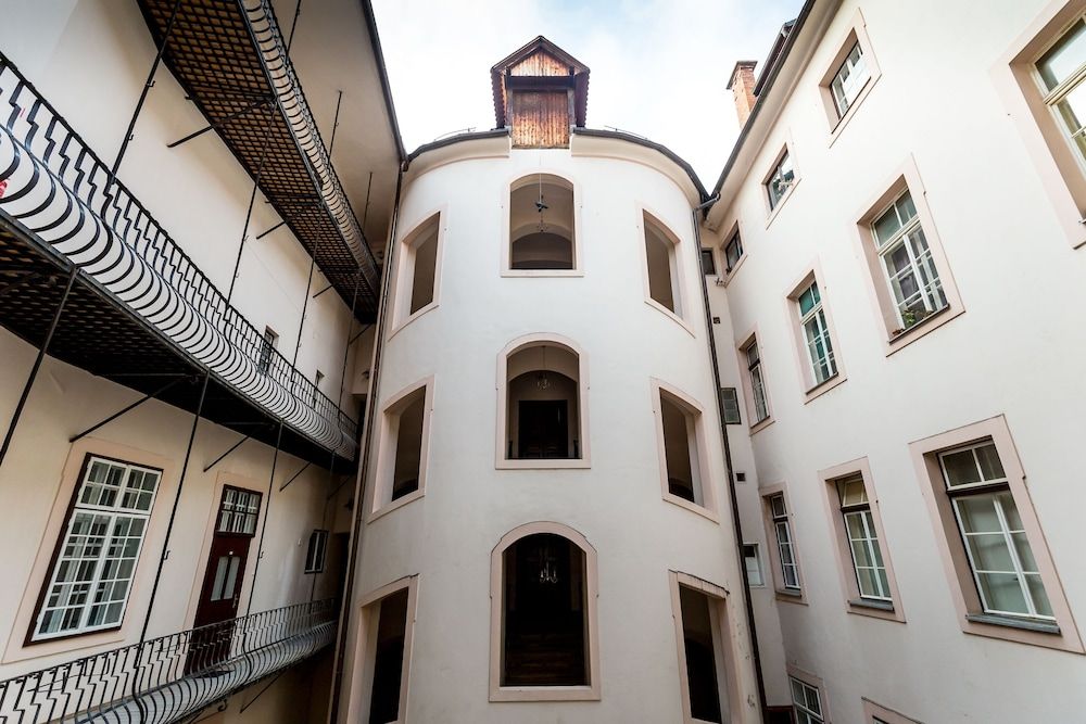 undefined Barbo Palace 8