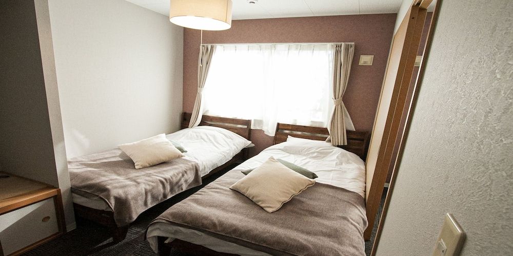 Room 205 Suitengu