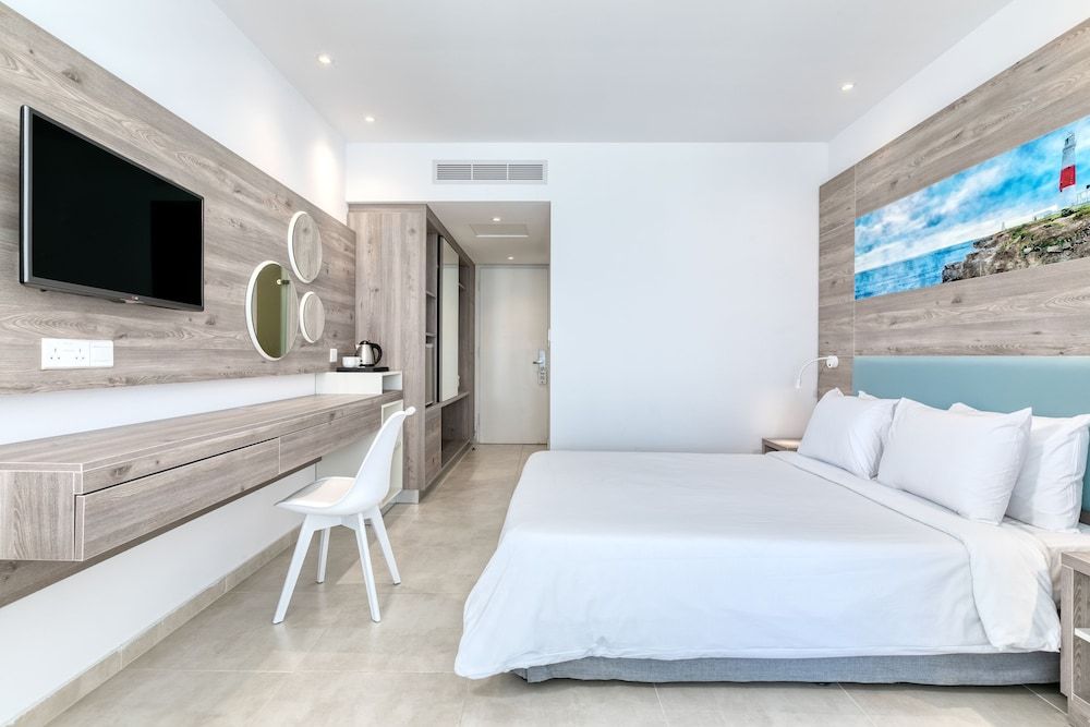 Superior Room Swim Up Sea View