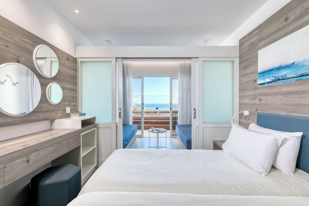 Superior Family Room Sea View