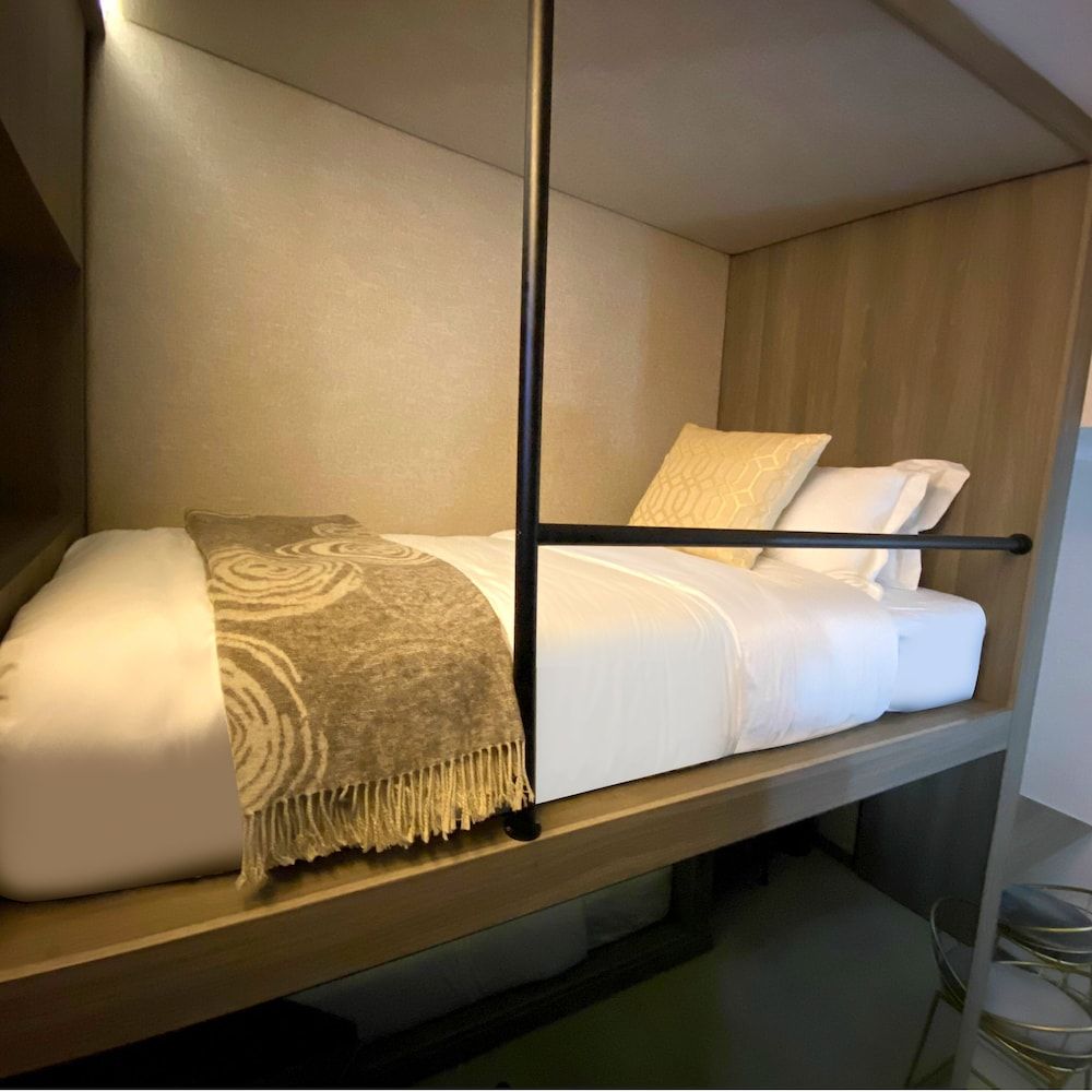 Cabin M, Twin, Shared Bathroom