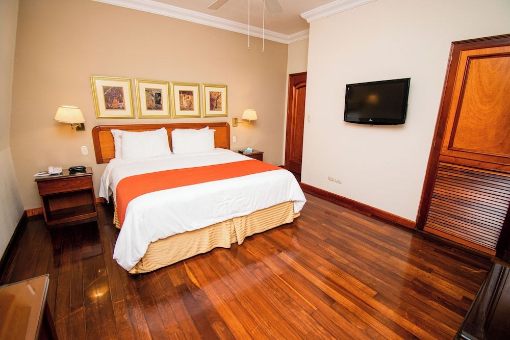 Deluxe Apartment, 1 King Bed with Sofa bed