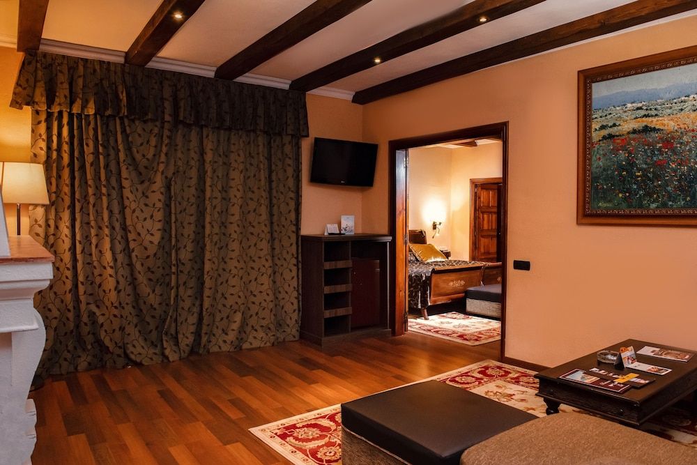 Suite, Terrace, Partial Sea View
