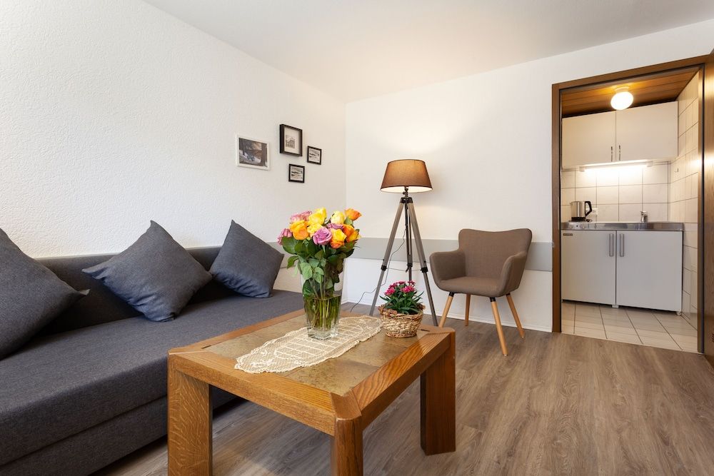 Hotel Petra Family Room, Balcony, Mountain View 9