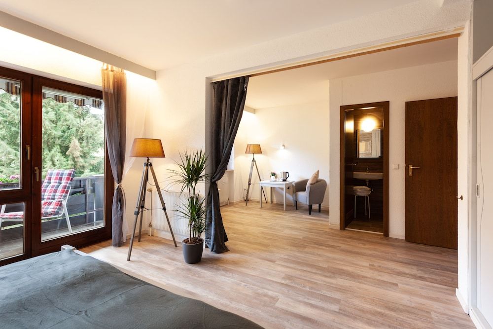 Hotel Petra Family Room, Balcony, Mountain View 8