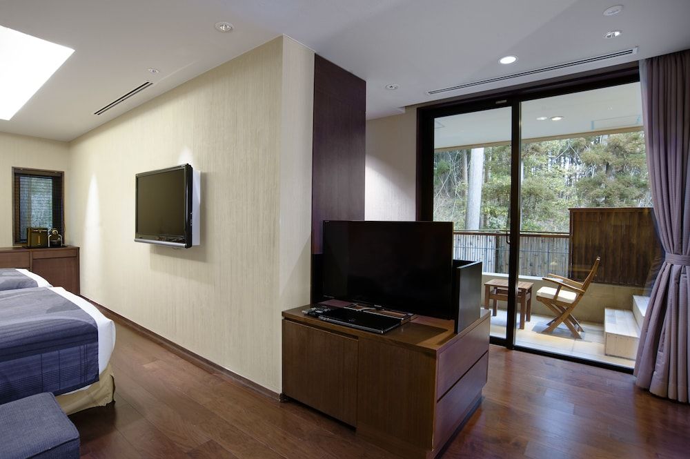 Hakone Suishoen Stylish Suite Twin 3