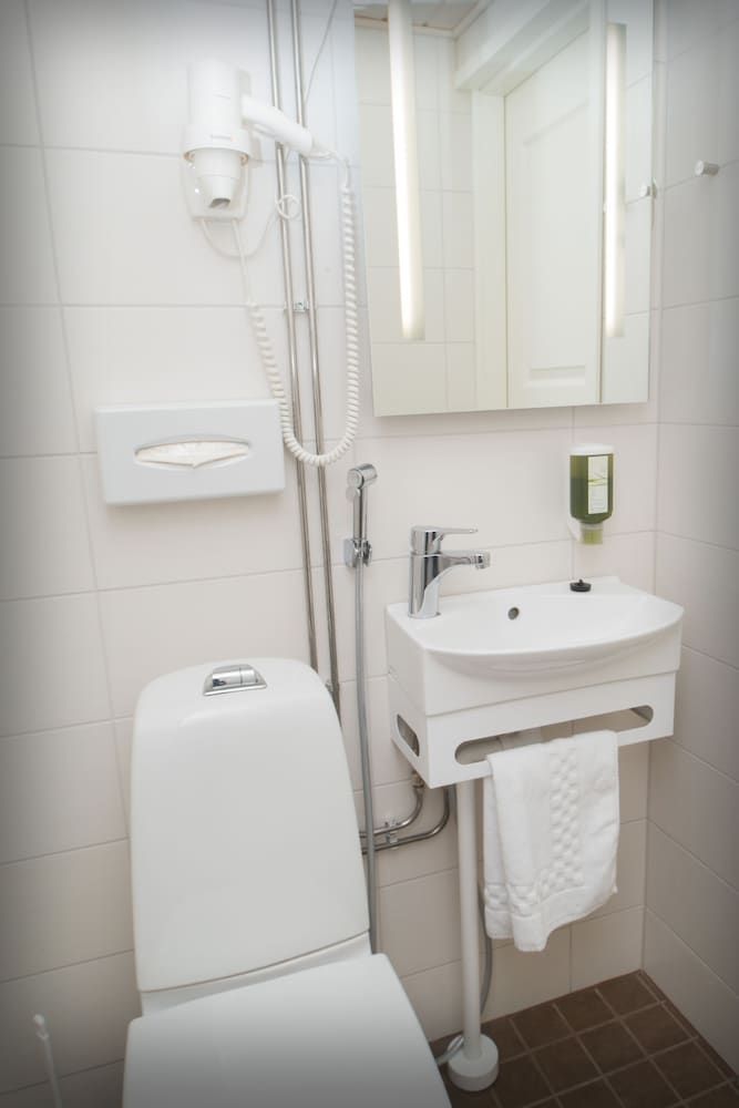 Hotel Golden Dome Iisalmi Classic Twin Room 4