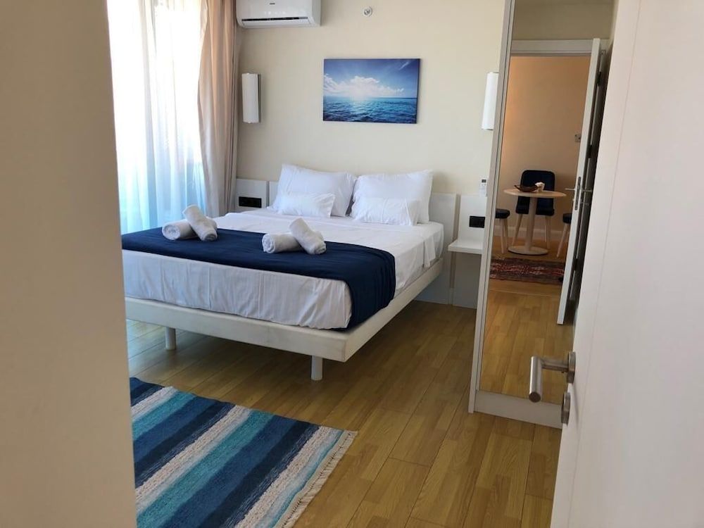 undefined Twin Towers by Picnic 10